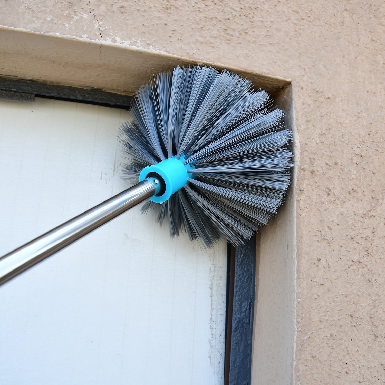Extendable brush handle close-up Extendable brush handle close-up